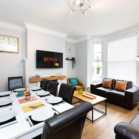 38 Ashville Avenue *