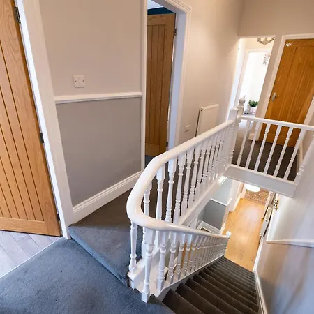 38 Ashville Avenue * Scarborough